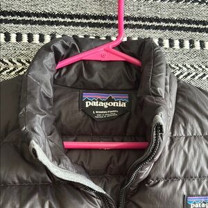 Patagonia  Black Puffer Jacket worn once. Bought medium instead of this one.